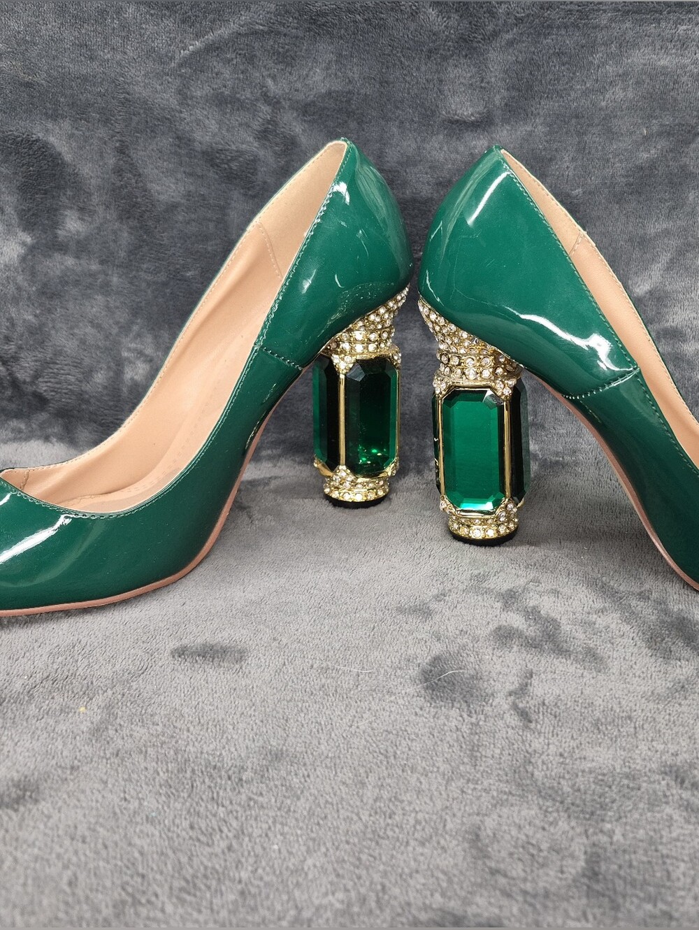 FSJ Green Faux Leather Rhinestones Large Heels Sz 8.  2 Missing Stone